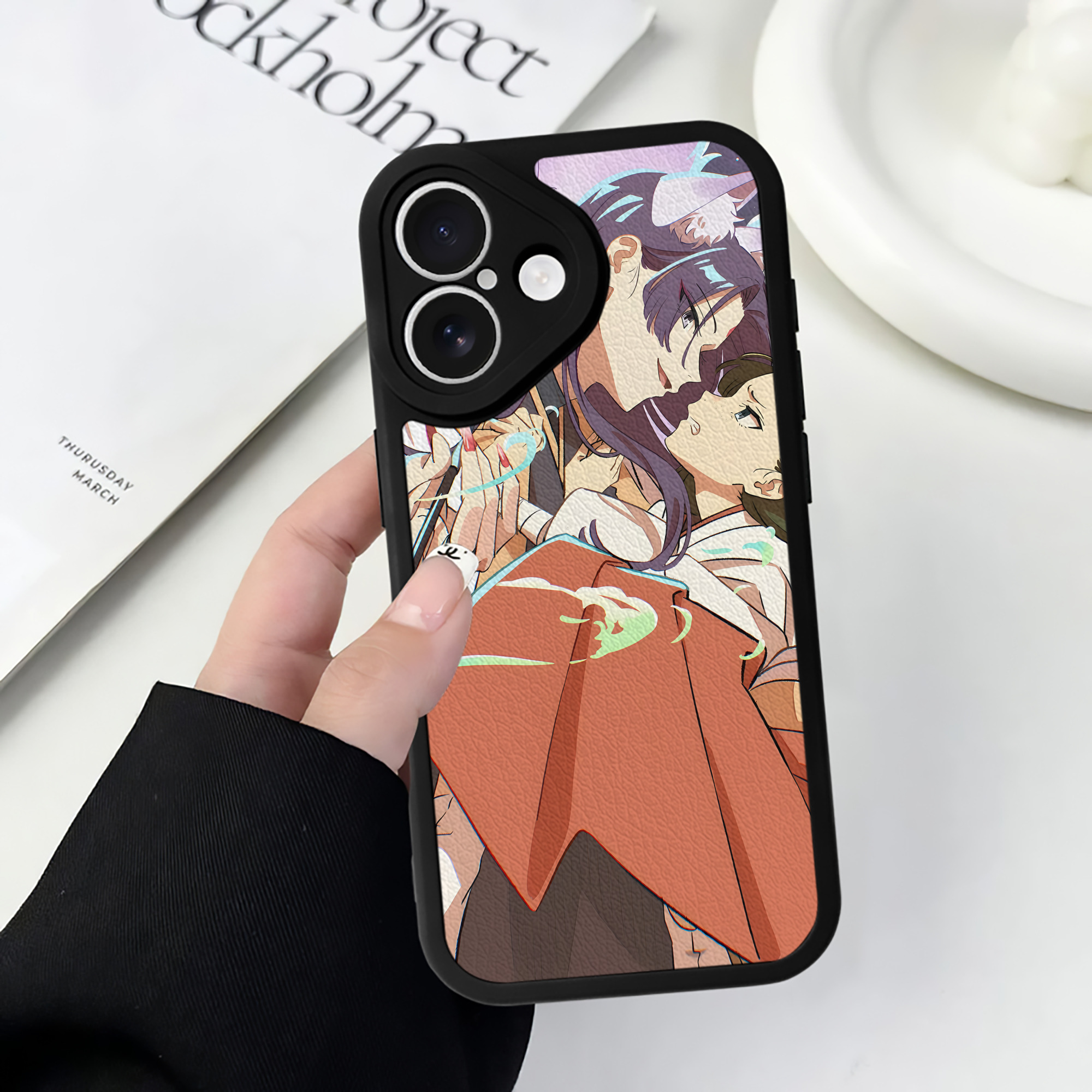 （画像用） 薬屋のひとりごと The Apothecary Diaries 【iPhone 16シリーズ対応】シリコンスマホケース（レザー調） 材質：シリコン